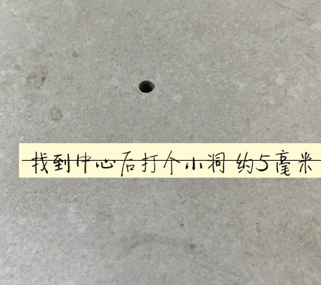 佛山市瓷砖空鼓维修公司专业解答在瓷砖铺贴过程中，如果砂料搅拌不均匀，将会带来以下问题
